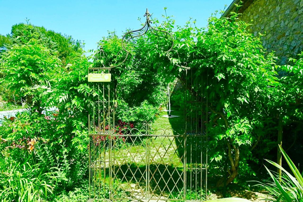 Gite Mon Paradis 瓦隆蓬达克 外观 照片